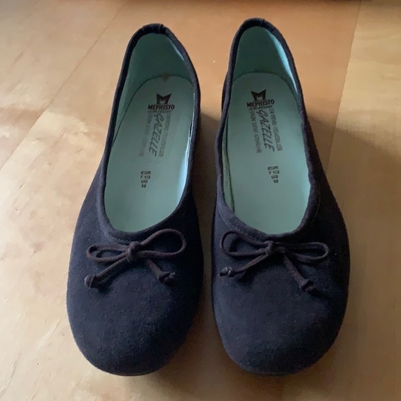 Mephisto Gazelle Suede Ballet Flats 10 - Picture 1 of 10